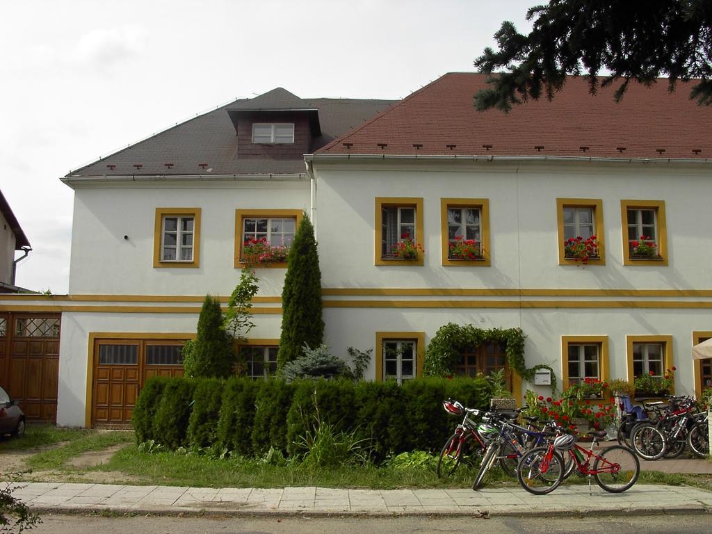 מלון Český Rudolec Pension A Restaurace Rudolec מראה חיצוני תמונה